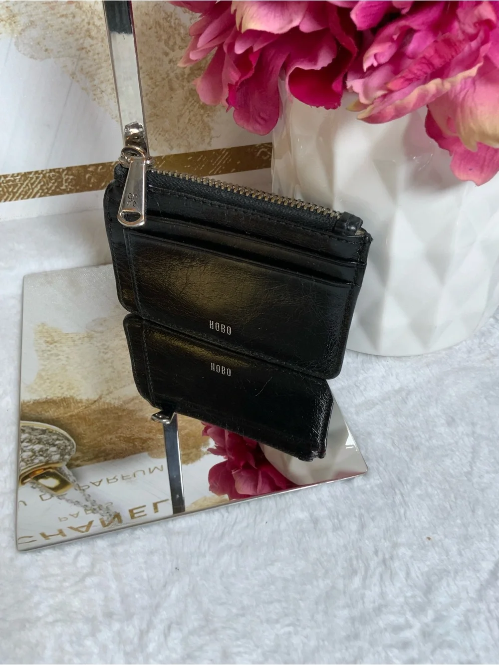 HOBO Black Leather Zip Card Case